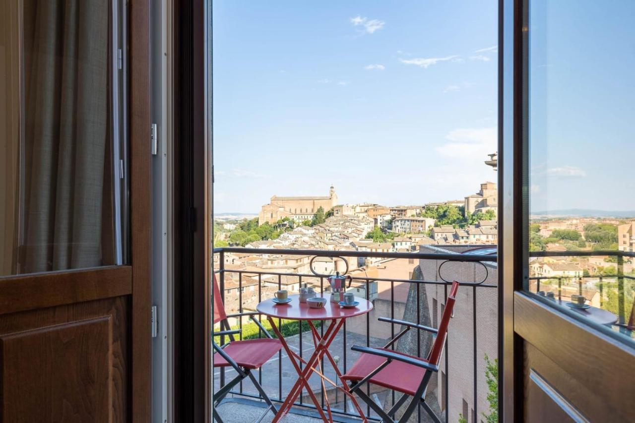 Siena Historic Center Stylish Flat With Balcony! Apartamento Exterior foto